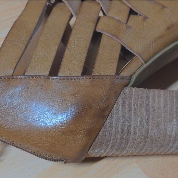 Dolce by Mojo Moxy Dakota Strappy Heeled Sandals Open Toe Back Zip Cognac 9M - Picture 13 of 16
